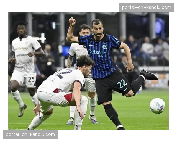 国际米兰半场0-1落后科莫，巴图里纳打破僵局